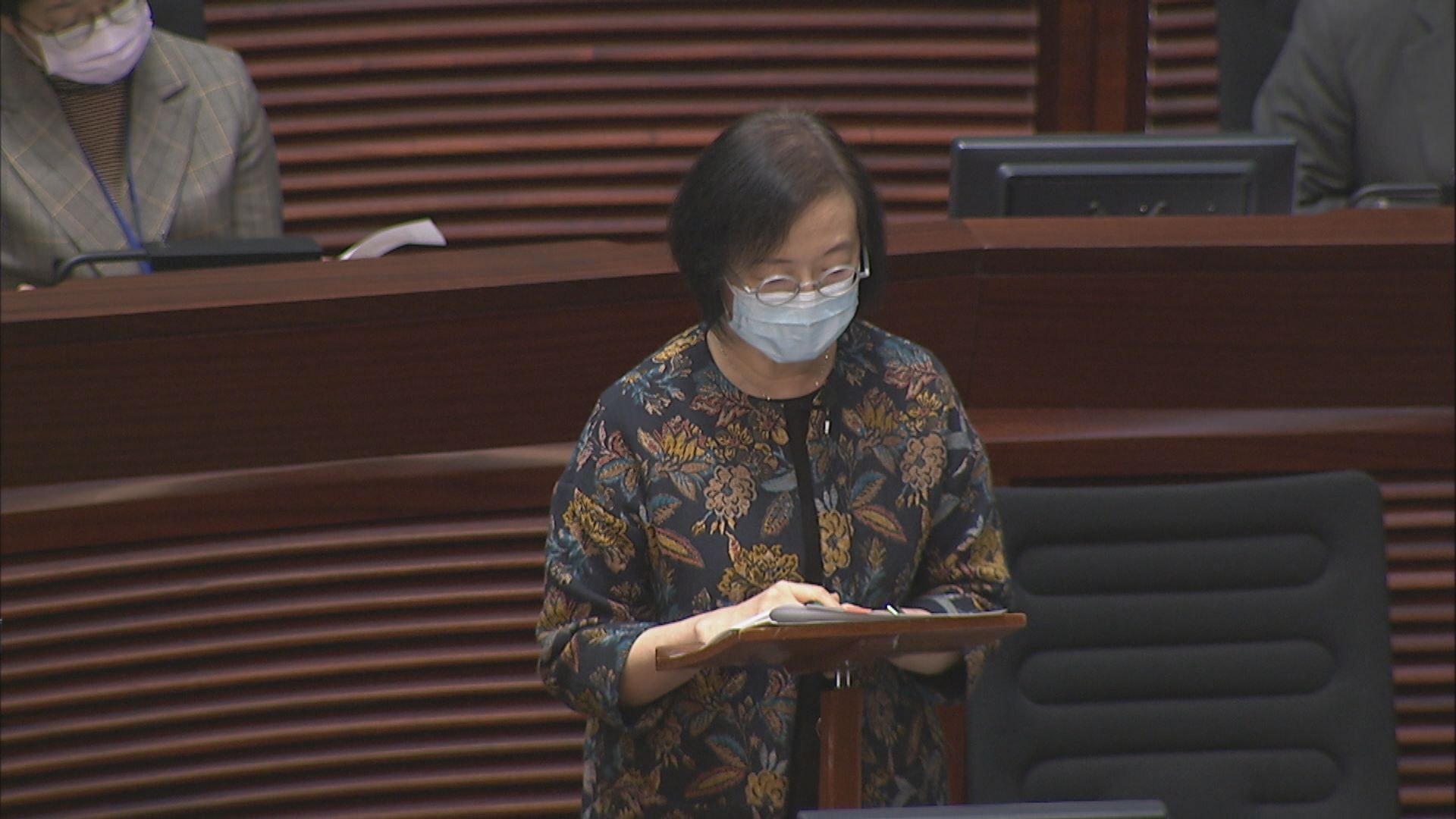 陳肇始指雙管齊下購疫苗　必要時或緊急立法