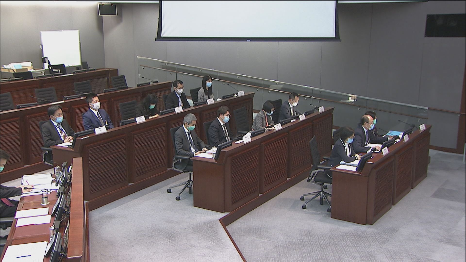 議員指警方執行限聚令疑濫權　食衞局：已發指引