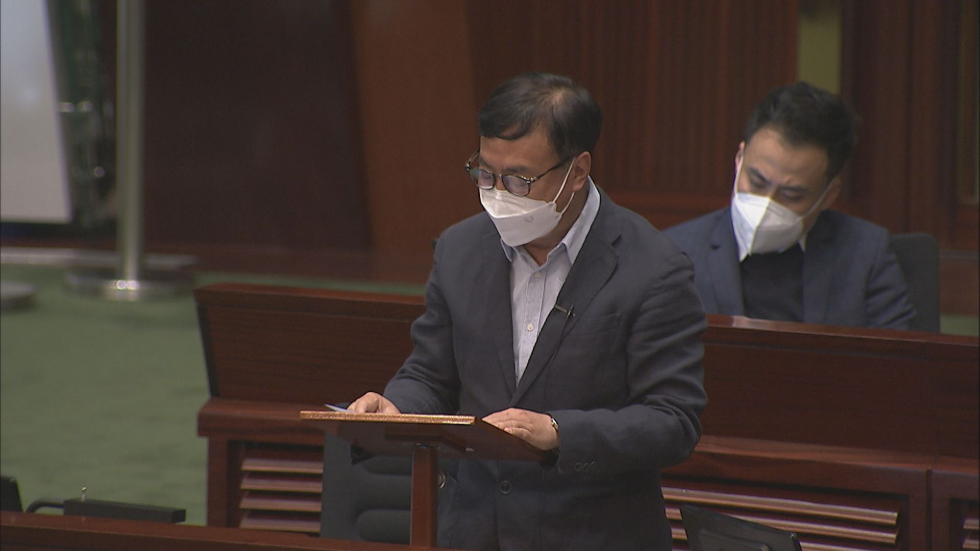 立法會辯論有關通關議案　多人促追究國泰責任