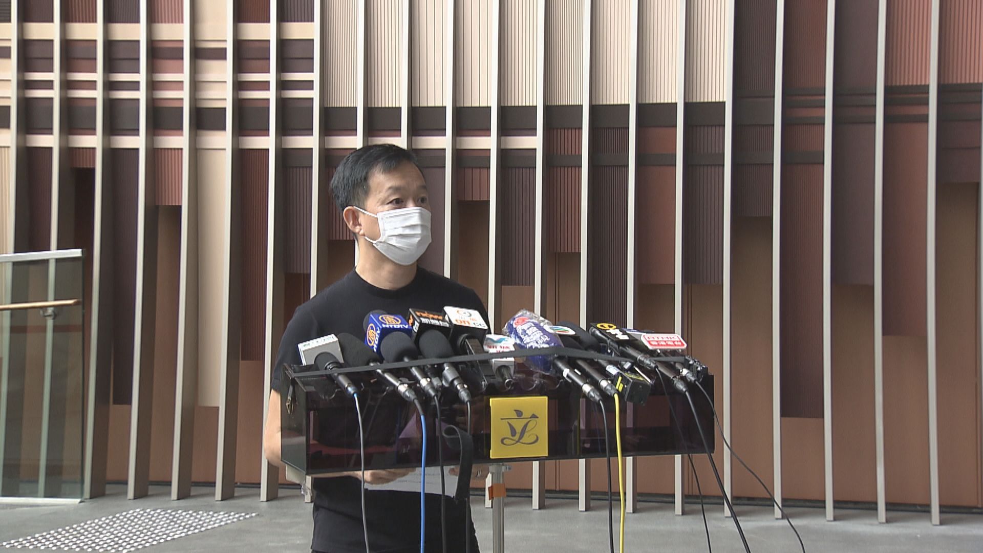 陳志全：議員獲發約滿酬金是理所當然