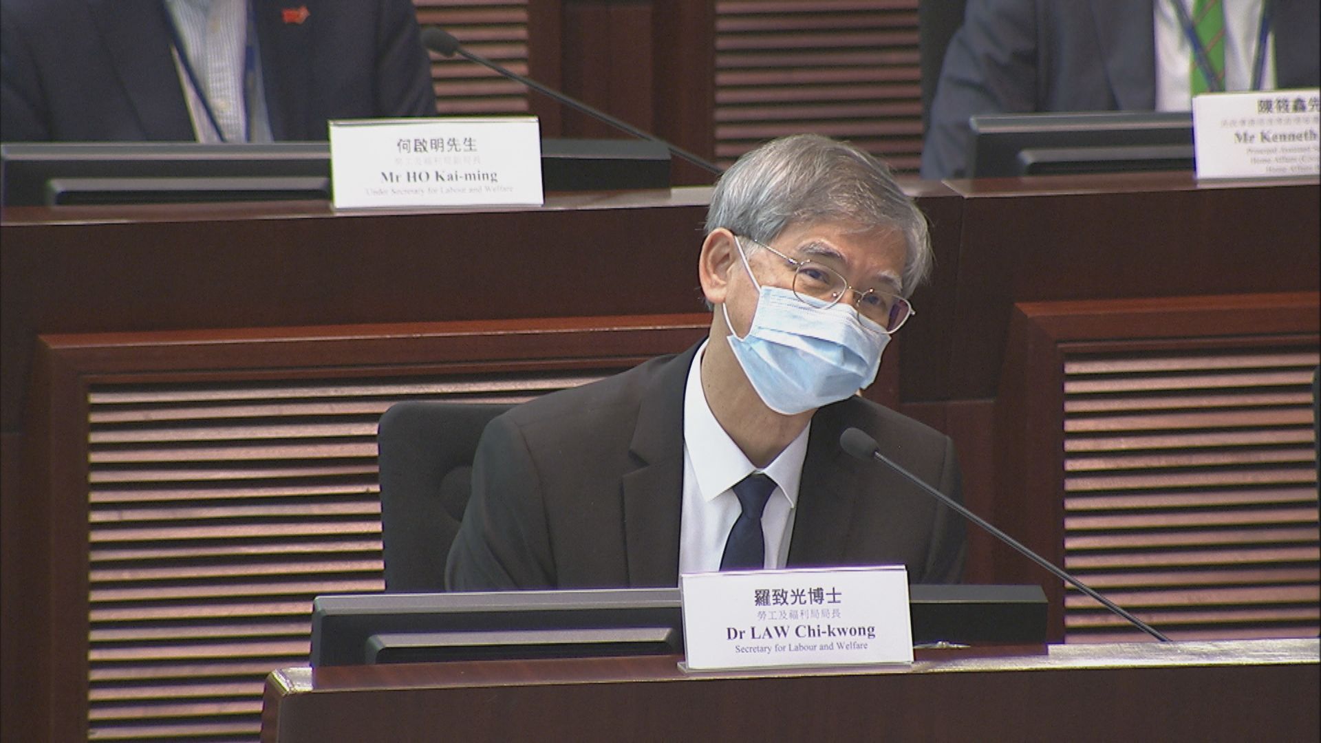 議員不滿合併長者生活津貼明年實施 　羅致光：要小心更新系統