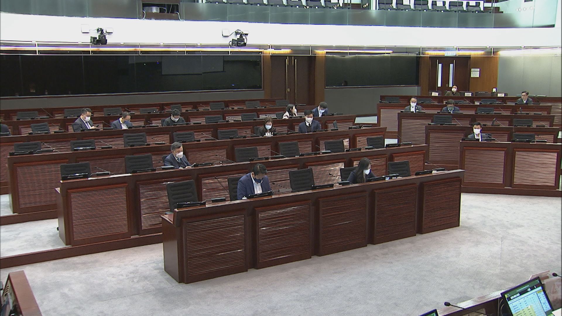 立會工務小組通過首批簡約公屋撥款　將交財委會審批