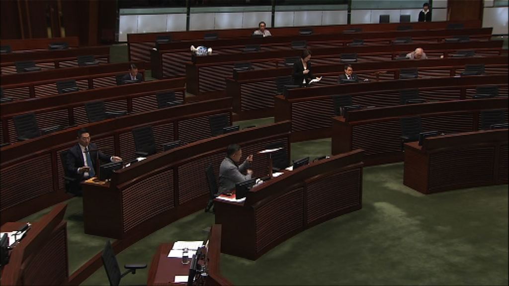 多名建制泛民議員支持規管私營骨灰安置所