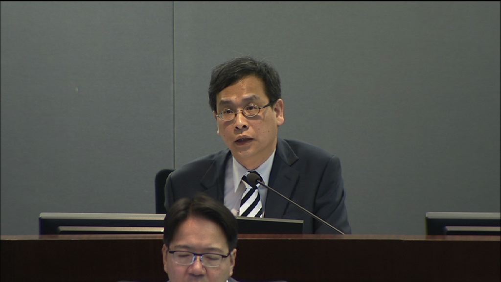 議員憂代繳考試費會引致大量市民應考