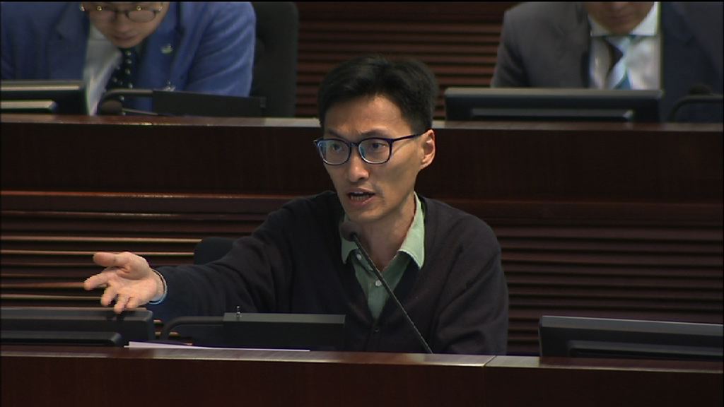 迪士尼擴建撥款申請　泛民建制斥條款不公