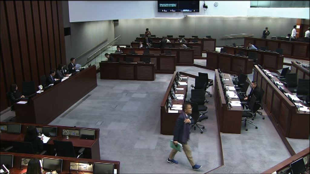 審議高官加薪建議未表決　二月十日繼續