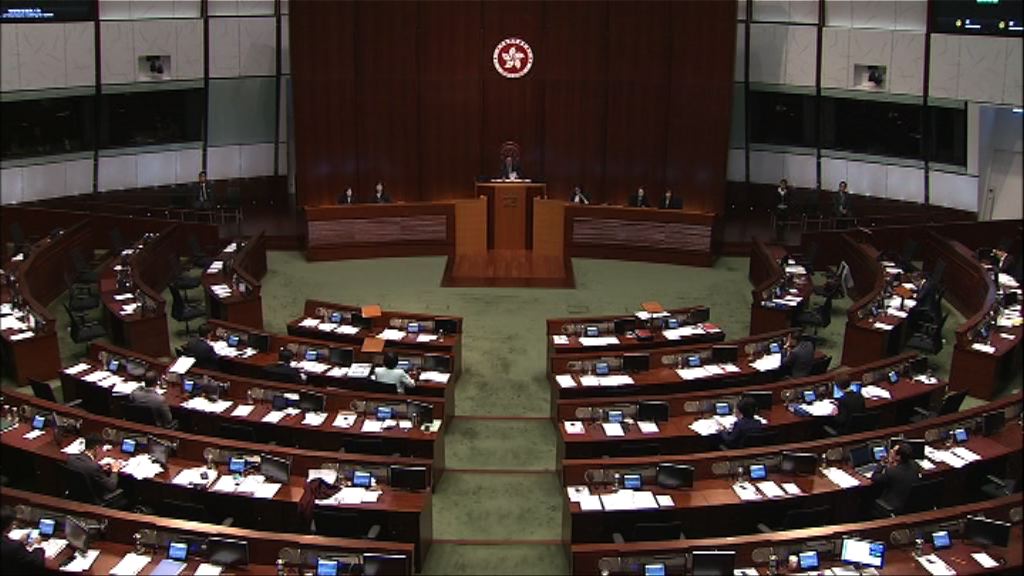 立法會通過動議規定初中中史成科