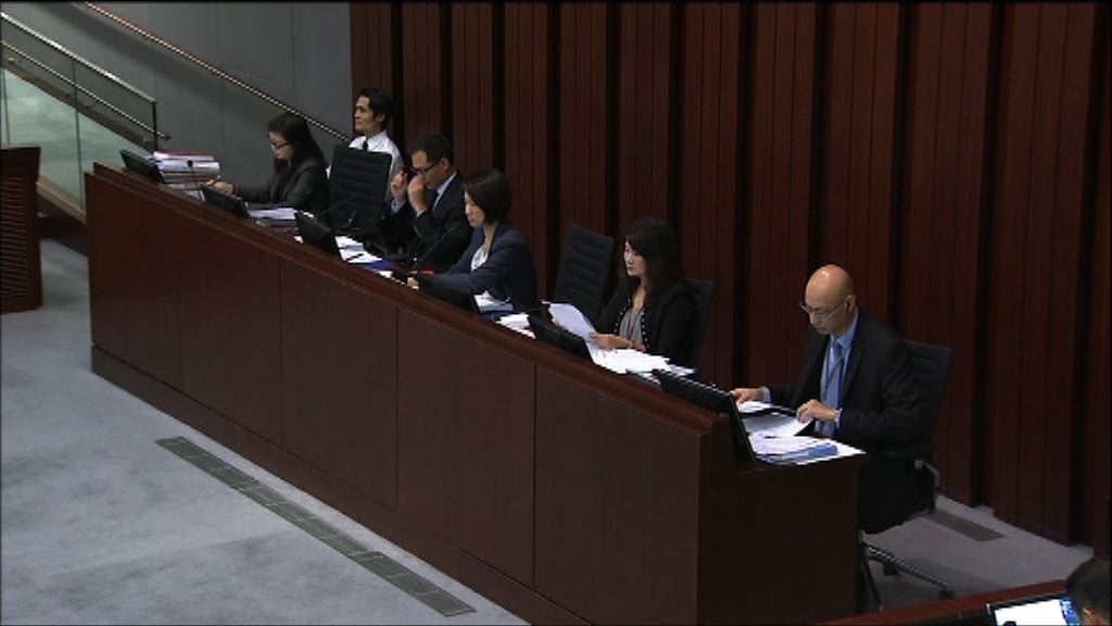 建制派聯署要求劉小麗羅冠聰再宣誓