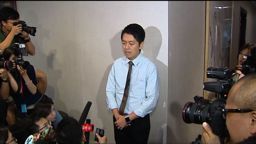 民主黨將許智峯搶手機事件交紀律委員會處理