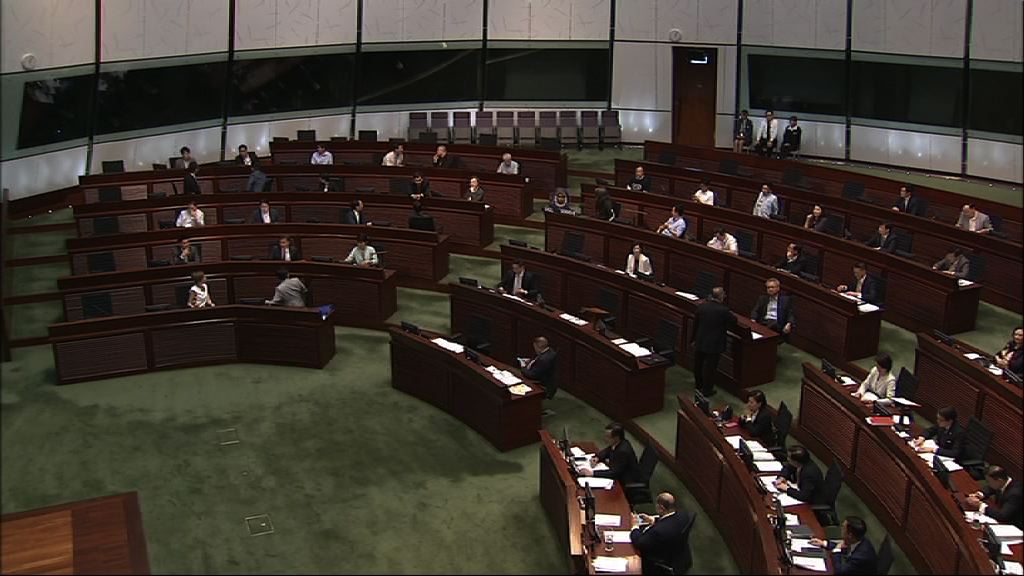 建制派指梁振英即使有錯亦不至要受彈劾