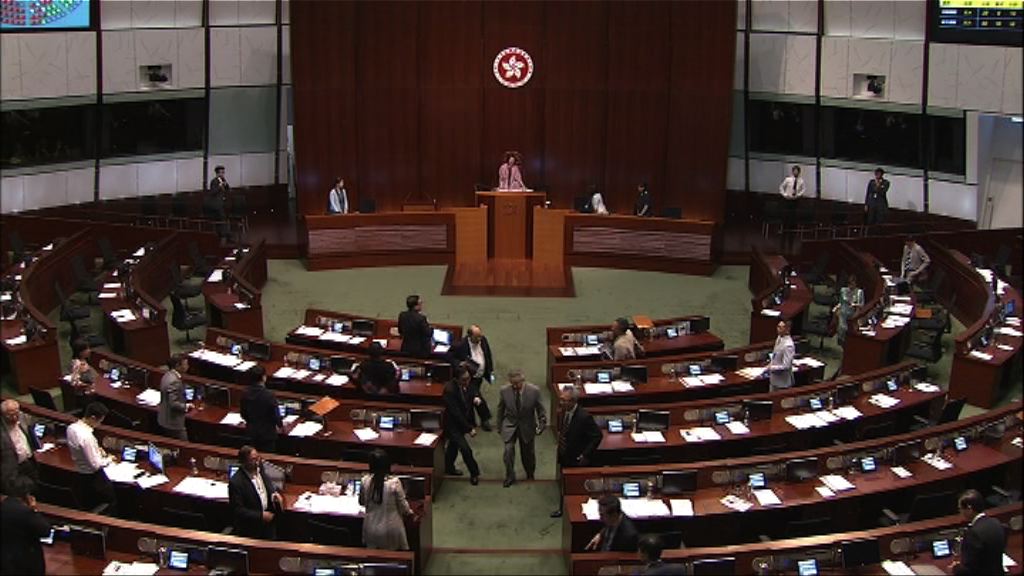 立法會否決梁君彥不信任動議