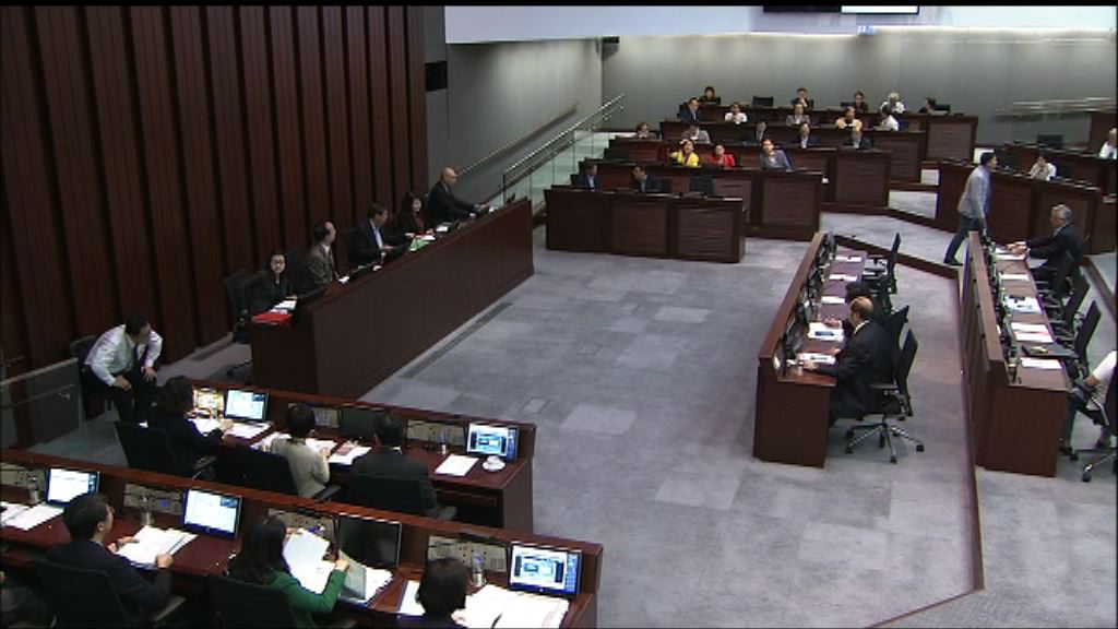 內會否決設專責委員會查行李風波