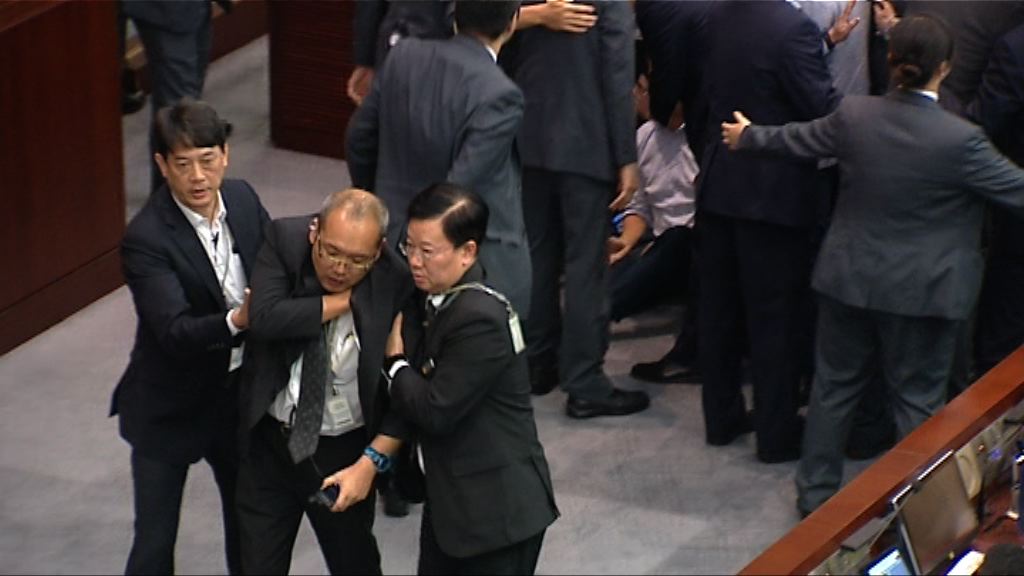 內會討論議事規則修訂　混亂期間有保安受傷