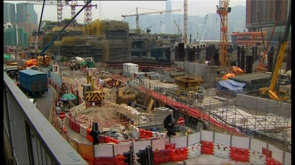 張炳良冀財委會明年初批追加撥款