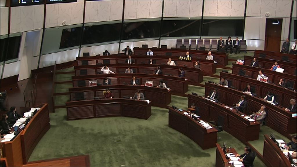 一地兩檢無約束力議案獲通過　袁國強：方案符合基本法