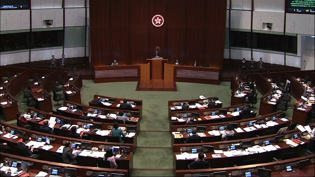 議事規則修訂續審　會議兩度暫停