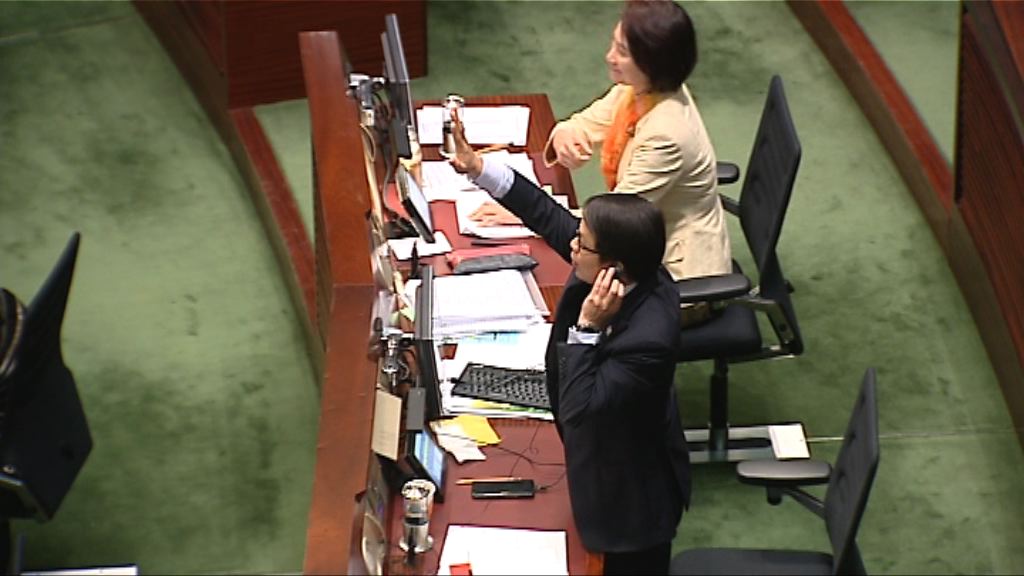 議事規則修訂表決　陳克勤投錯票或扭轉大局