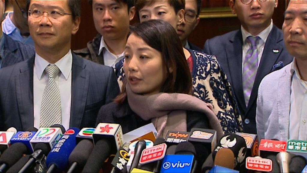 劉小麗：不認為自己行為不檢點