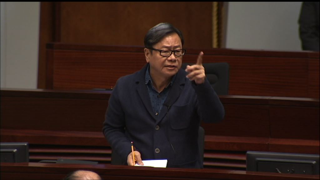 議員就學生自殺事件提緊急質詢