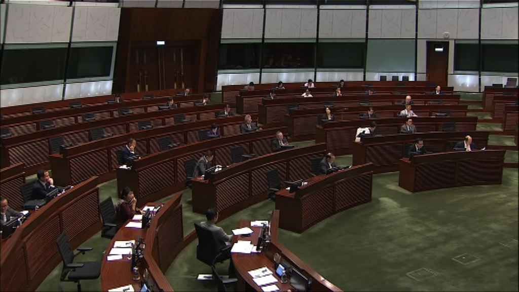 建制派冀泛民暫時停火讓辯論順利進行