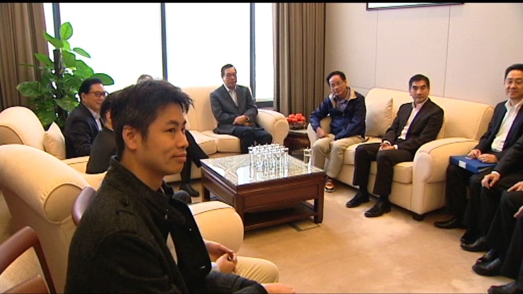 曾鈺成晤各黨派議員商避免流會