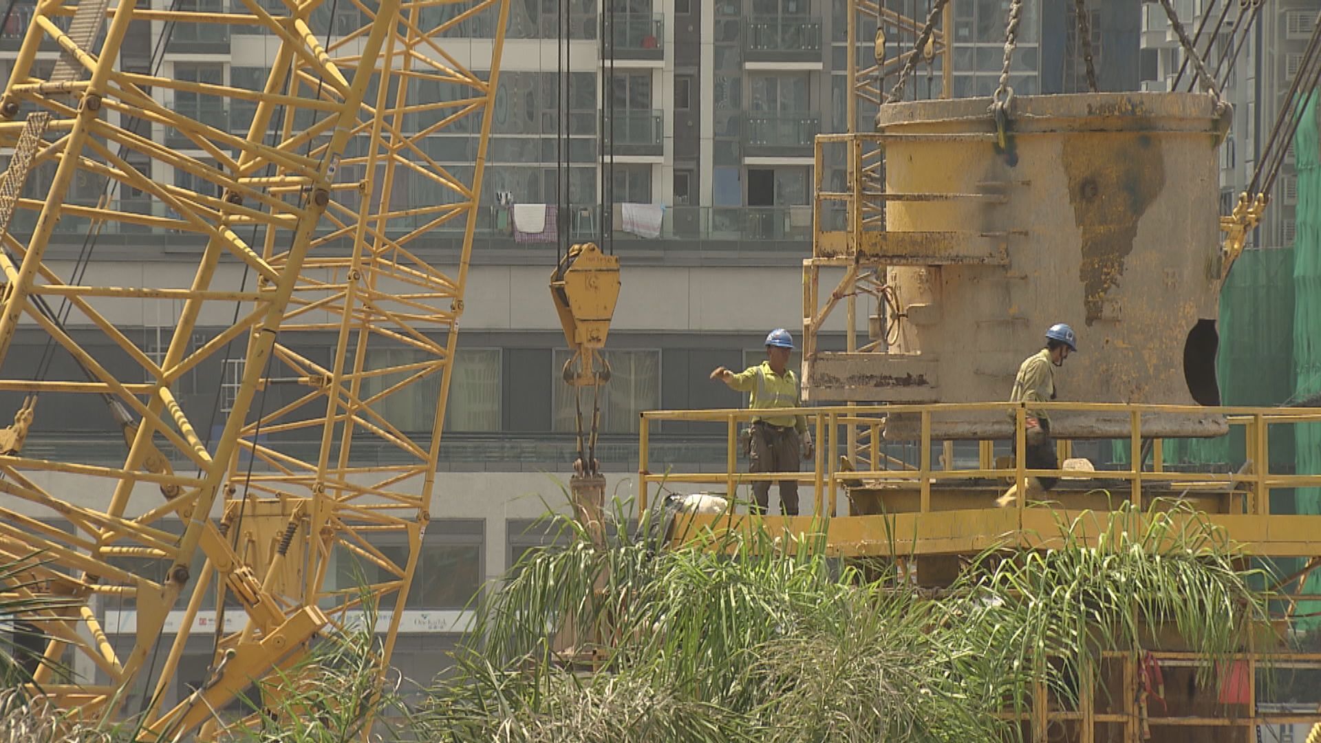 建造業輸入外勞計劃下周一接受申請 容許輸入紮鐵搭棚等工種