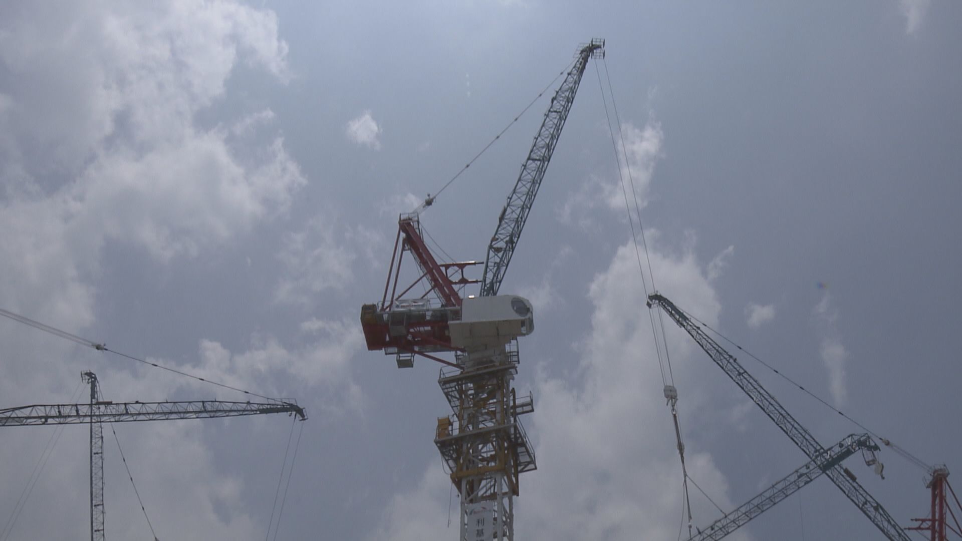 發展局批出4680個建造業外勞配額