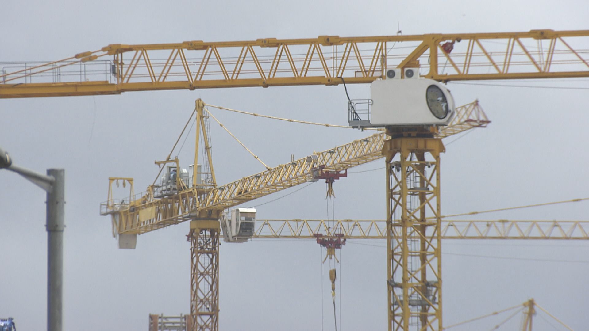 【輸入外勞今截止】建造商會稱空缺多毋須擔心就業 工會憂難再加薪 