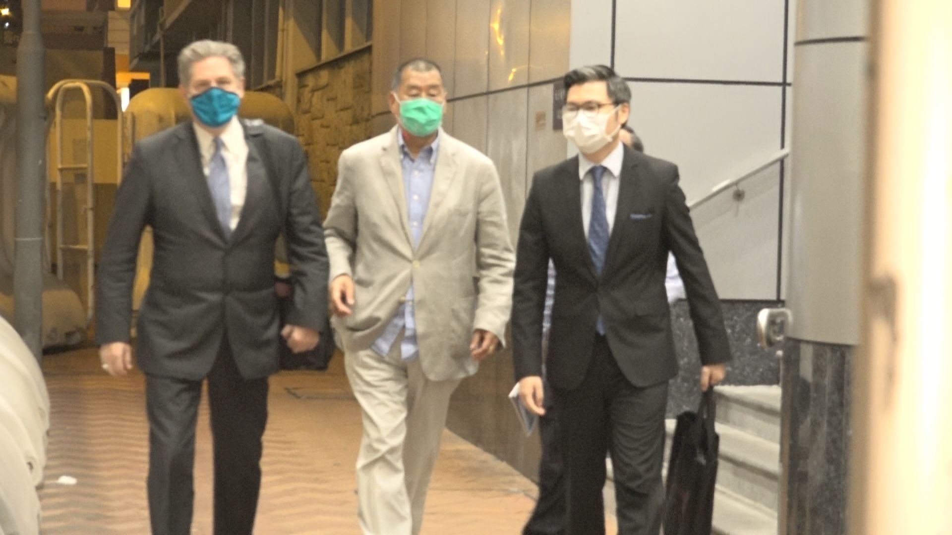 消息：黎智英及兩名壹傳媒高層被控詐騙明提堂