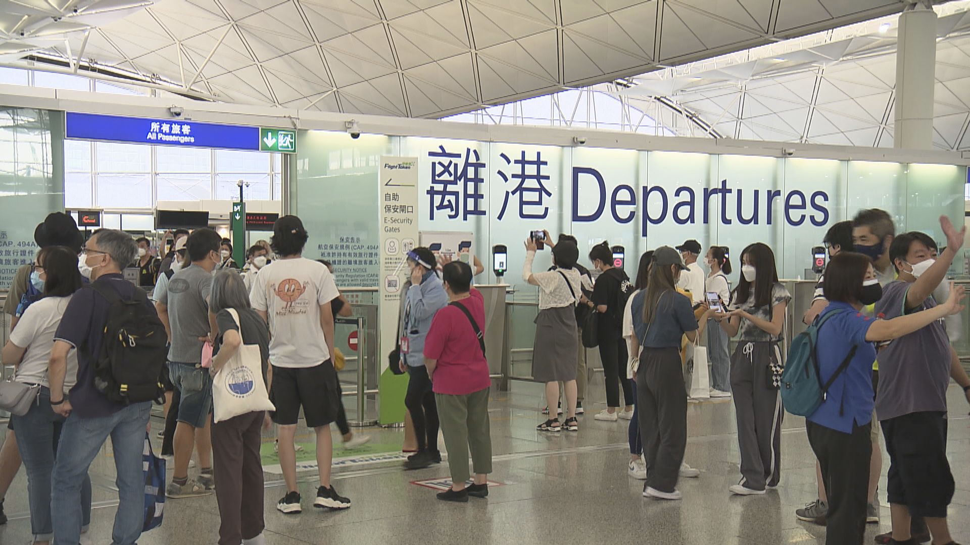 林世雄要求交通營運商復活節假期在各口岸增派人手