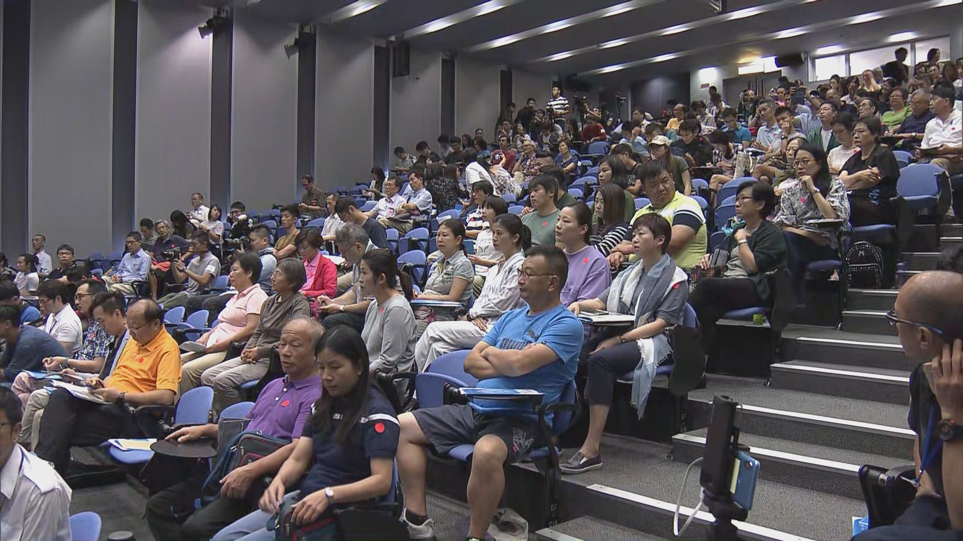 有市民要求政府收回粉嶺高球場發展公屋