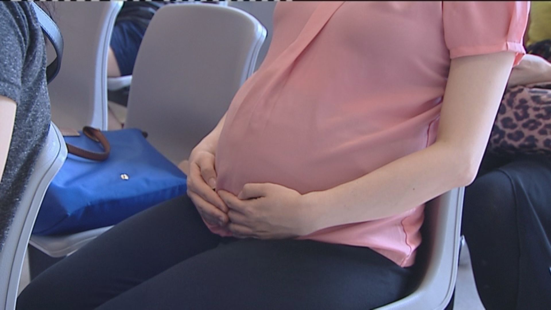 羅致光：香港法定產假比非洲國家落後