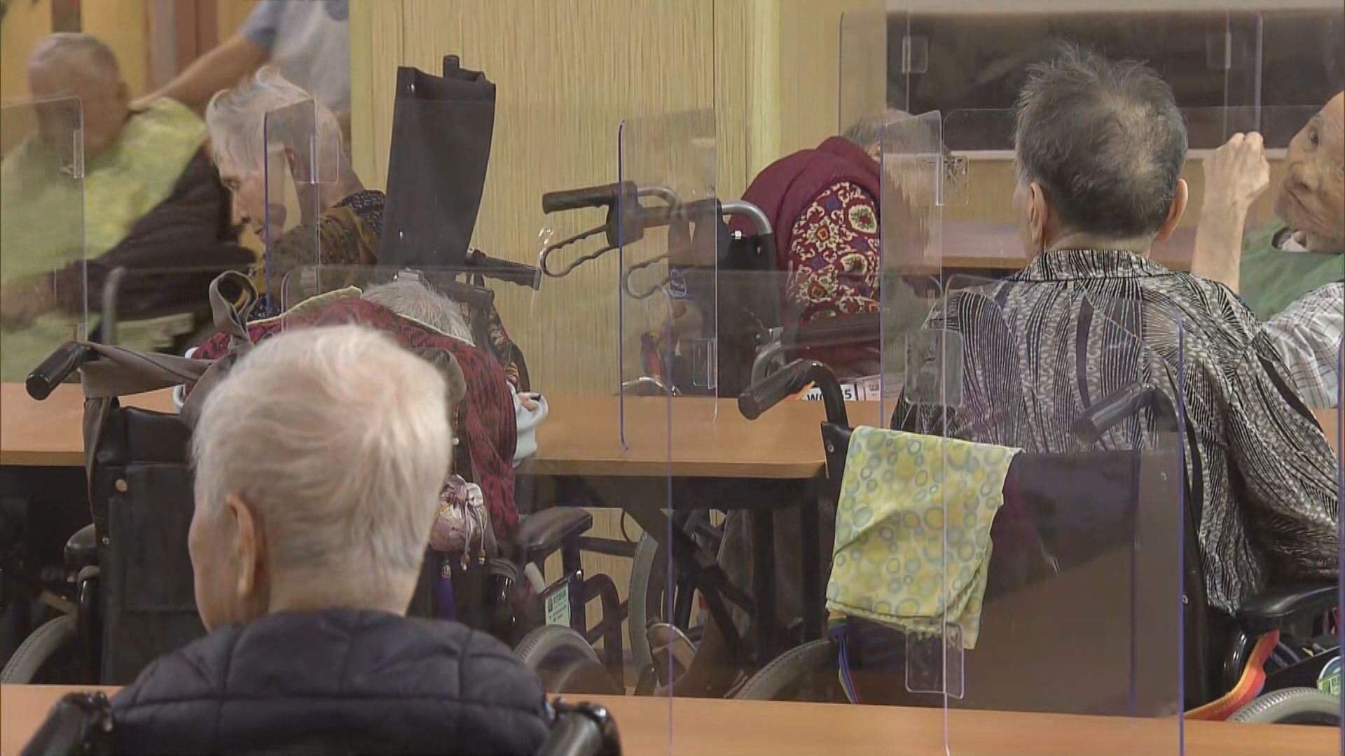 羅致光：安老服務面對公共財政赤字挑戰