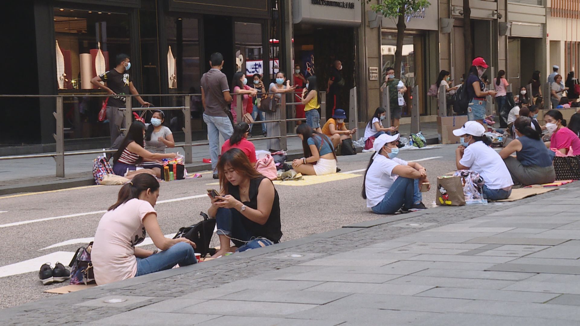 外傭中介：僱主擔心再熔斷　轉聘本地完約傭工