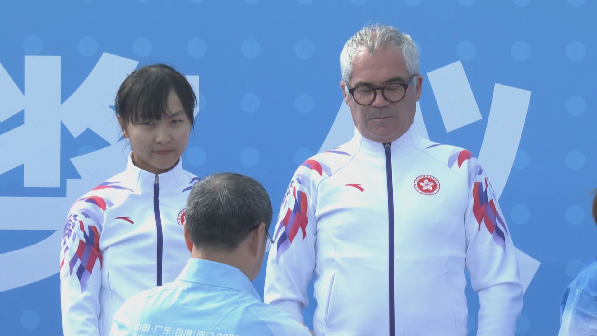 全運會｜羅淑佩祝賀李思穎衛冕公路單車個人賽金牌