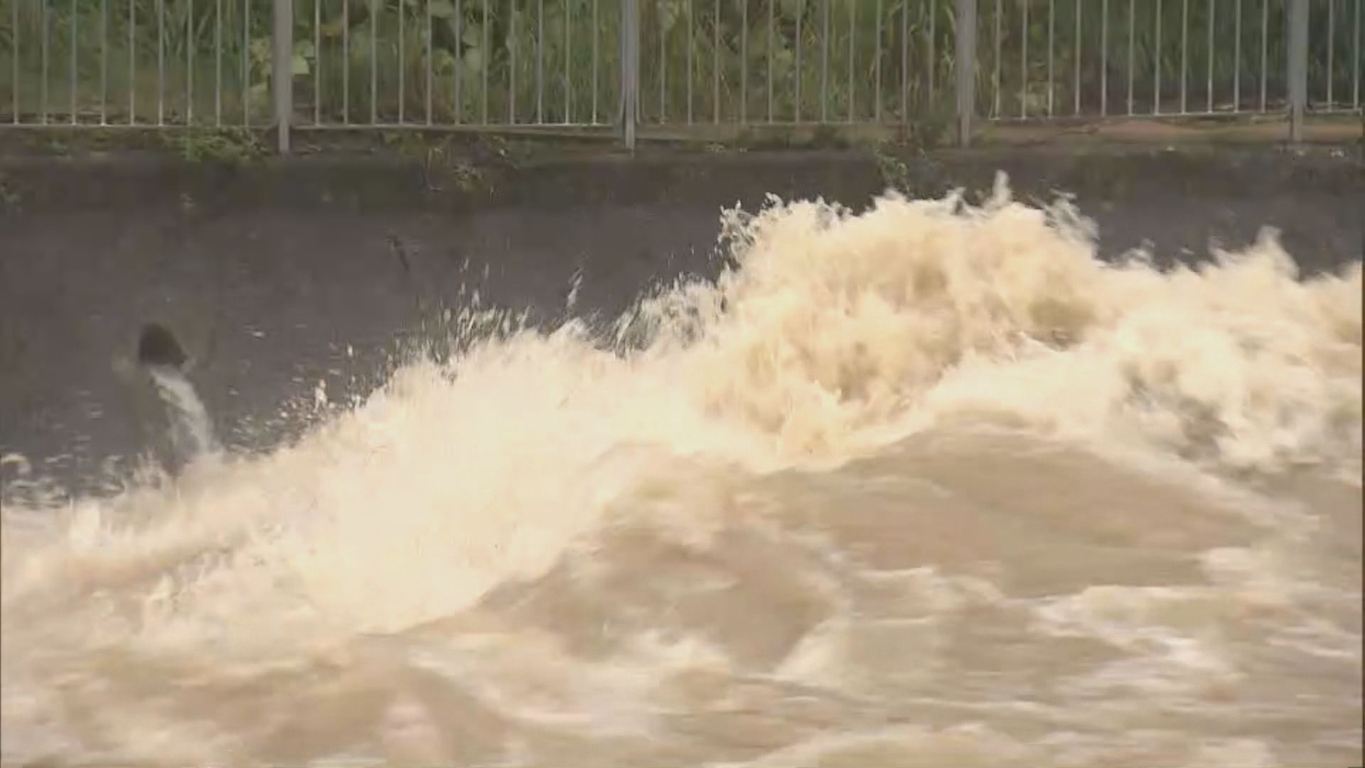 所有暴雨警告取消 「極端情況」警示至少持續至午夜