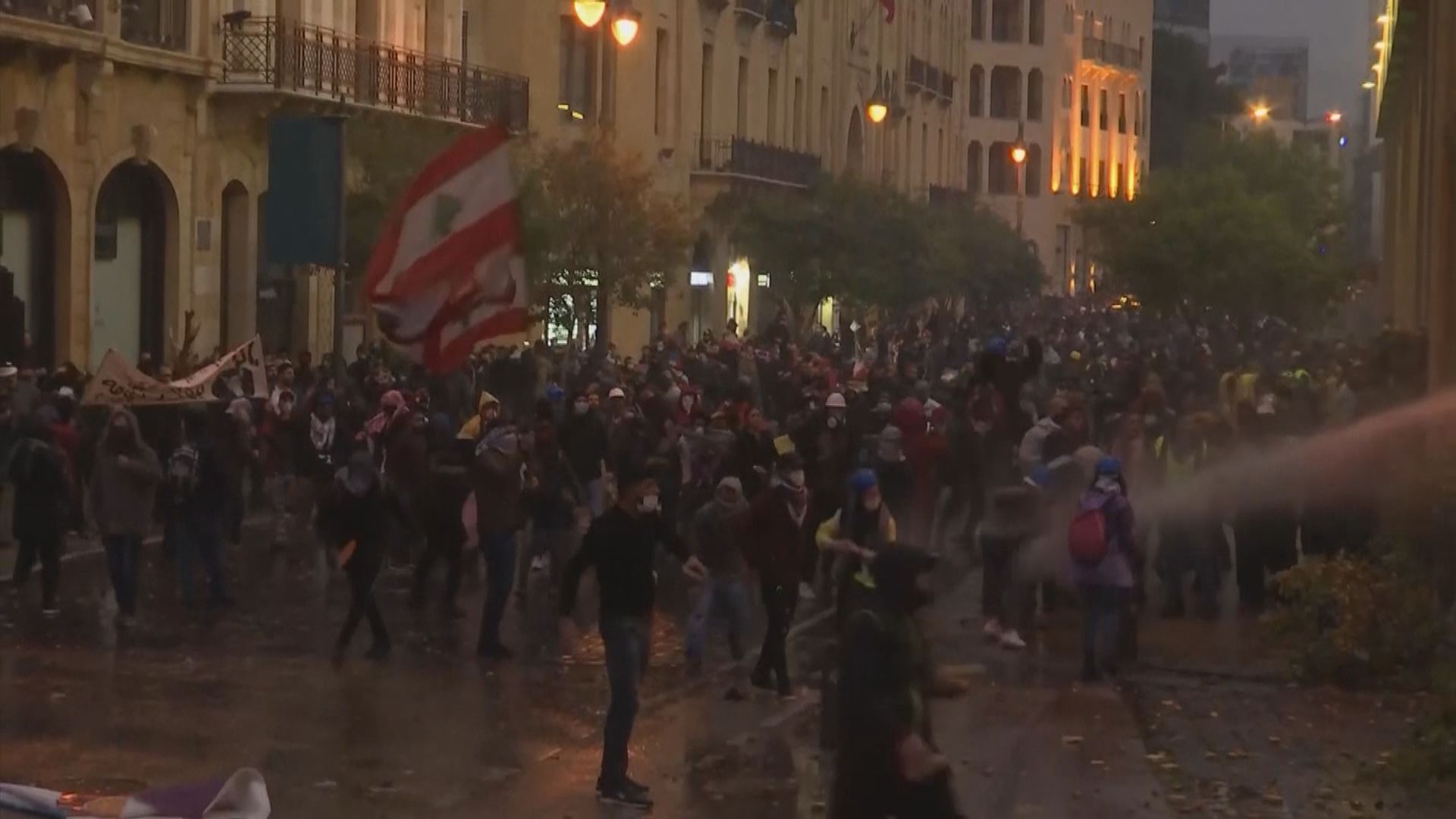 黎巴嫩再爆發反政府示威　逾百五人受傷