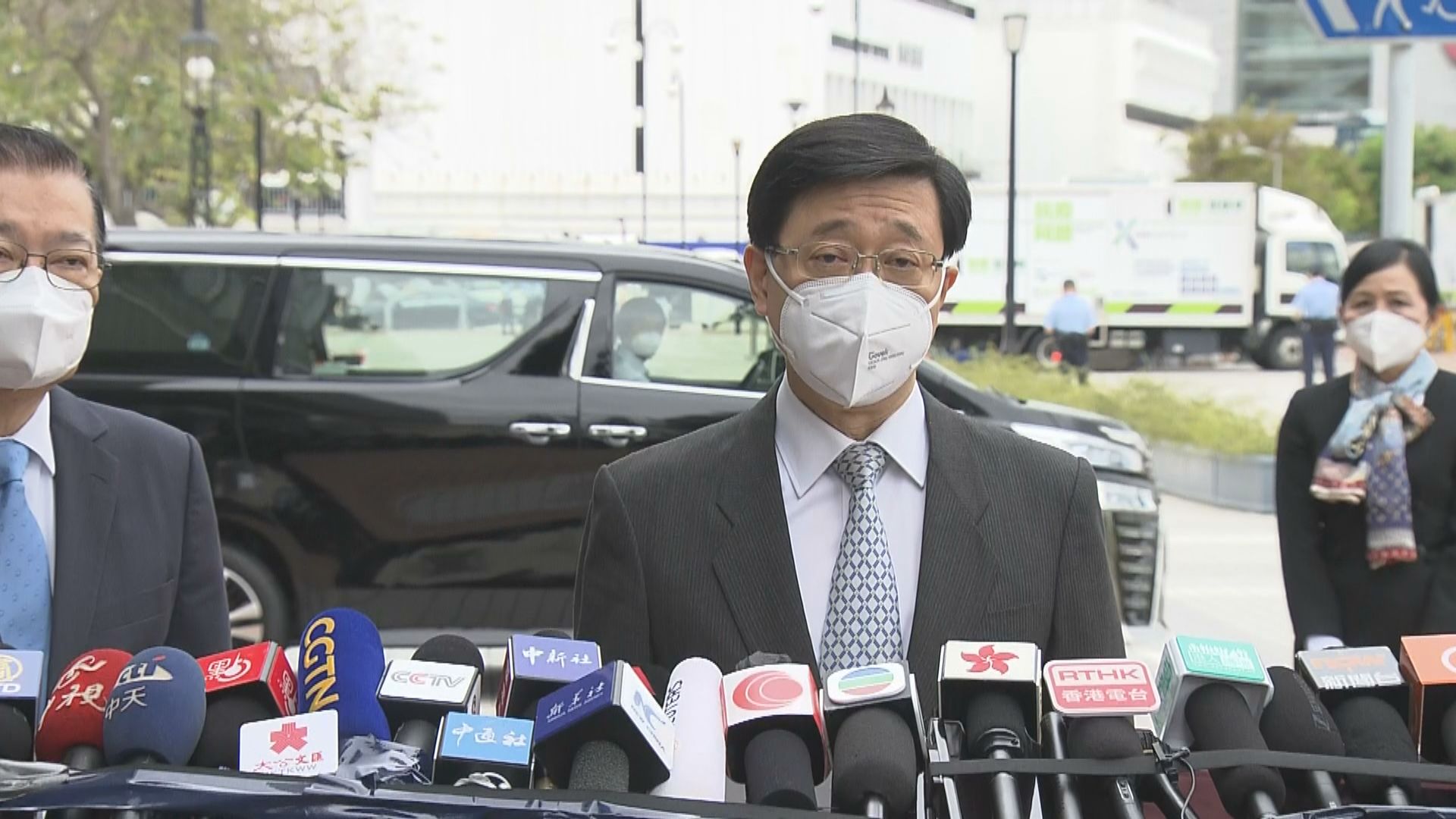 李家超獲786個選委提名報名參選行政長官　李家超稱會盡快撰寫政綱