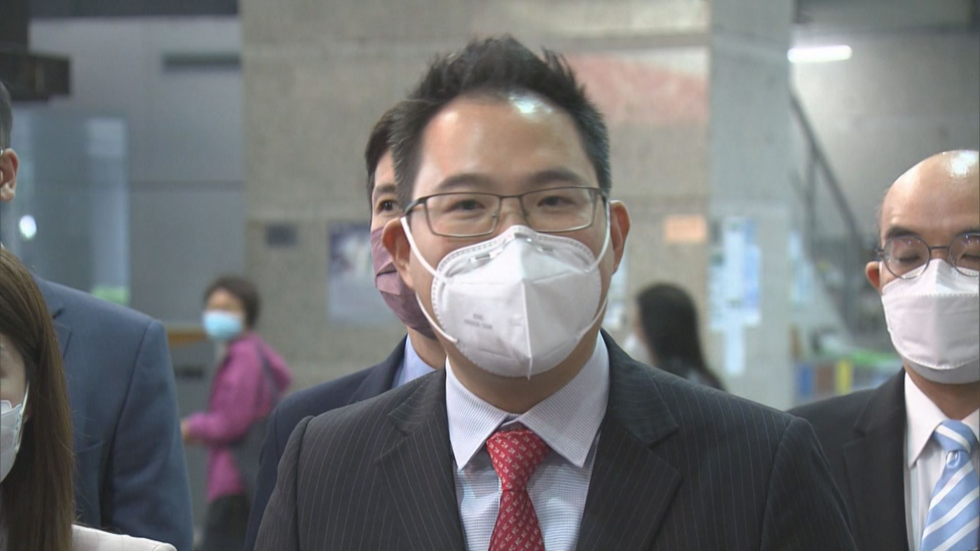 16名無黨派立法會議員向李家超提意見