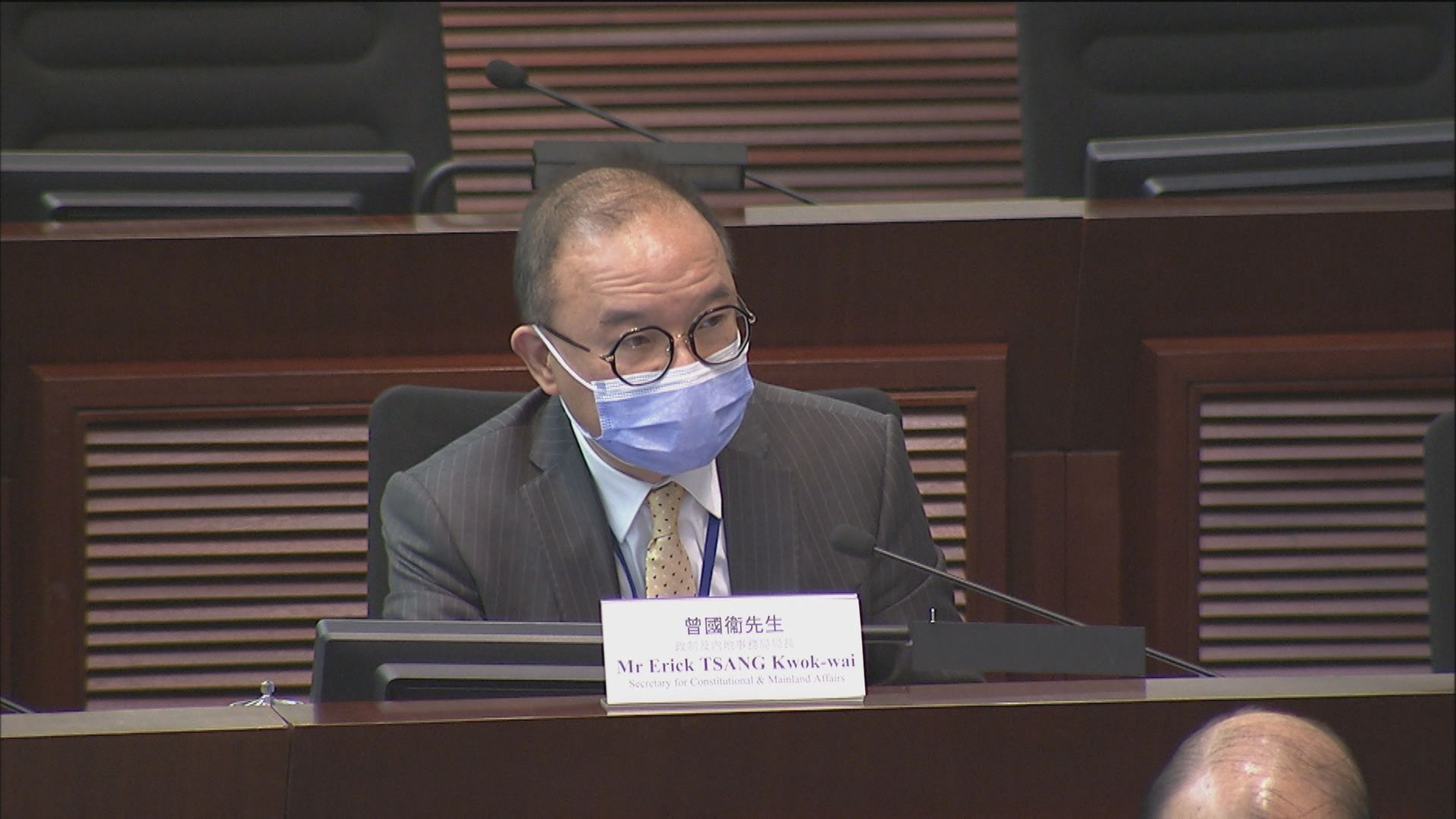 曾國衞：會與內地協商讓當地港人9月返港投票