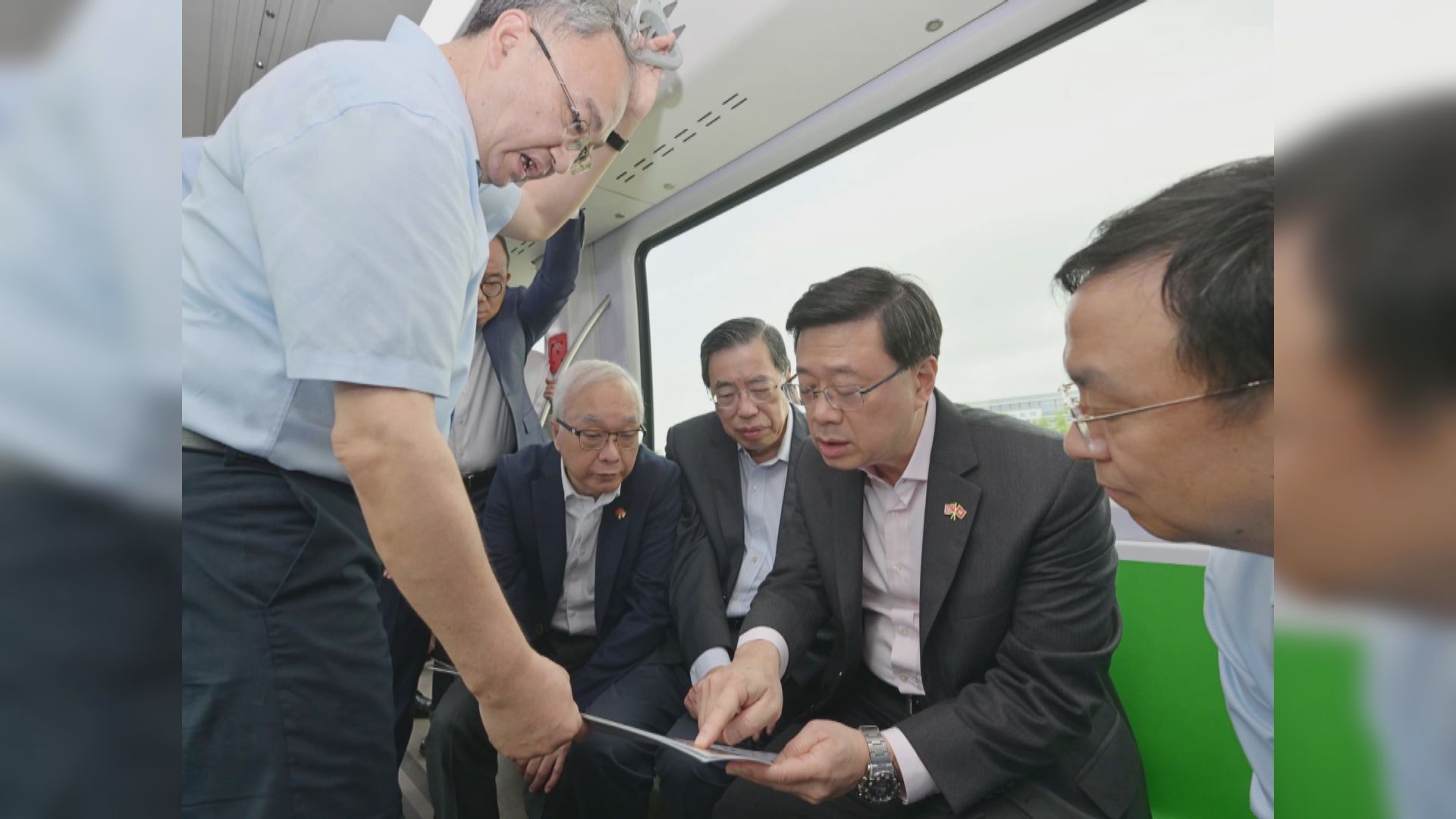 李家超率領大灣區考察團　參觀深圳汽車基地