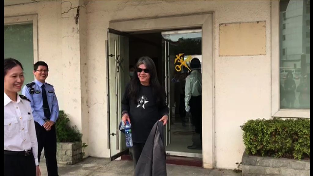 立法會考察東江水　梁國雄一度被關員查問