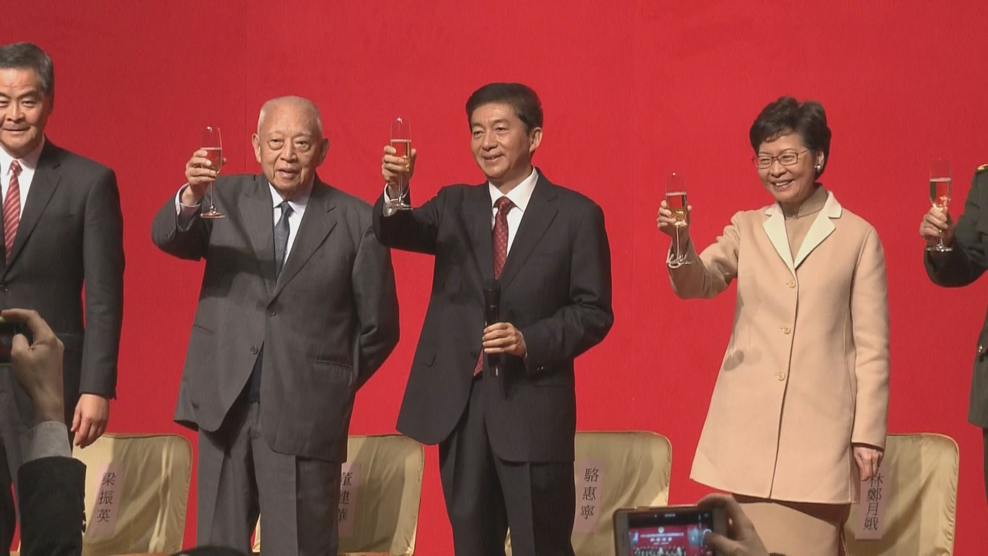 駱惠寧：一家人有商有量　拋開區分求共對