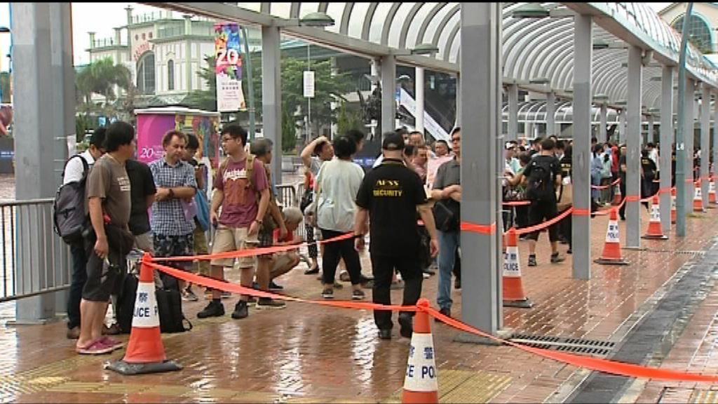 遼寧艦開放予市民參觀