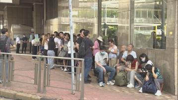 免試換香港駕駛執照取籌須輸入身份證明文件　中介代辦未有減少