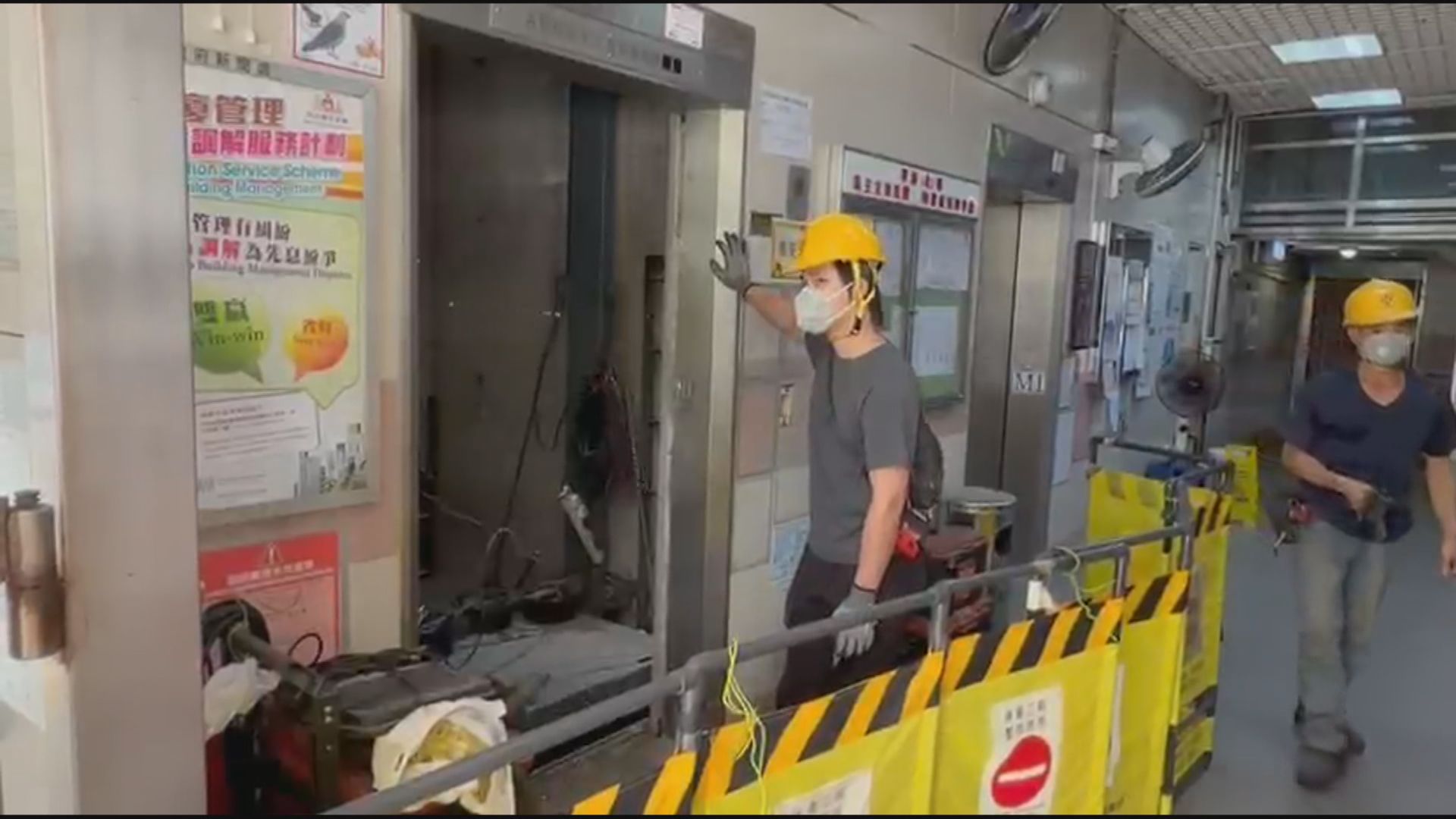 漏裝門框樓宇包括租置屋邨　梁文廣：房委會應負更多責任
