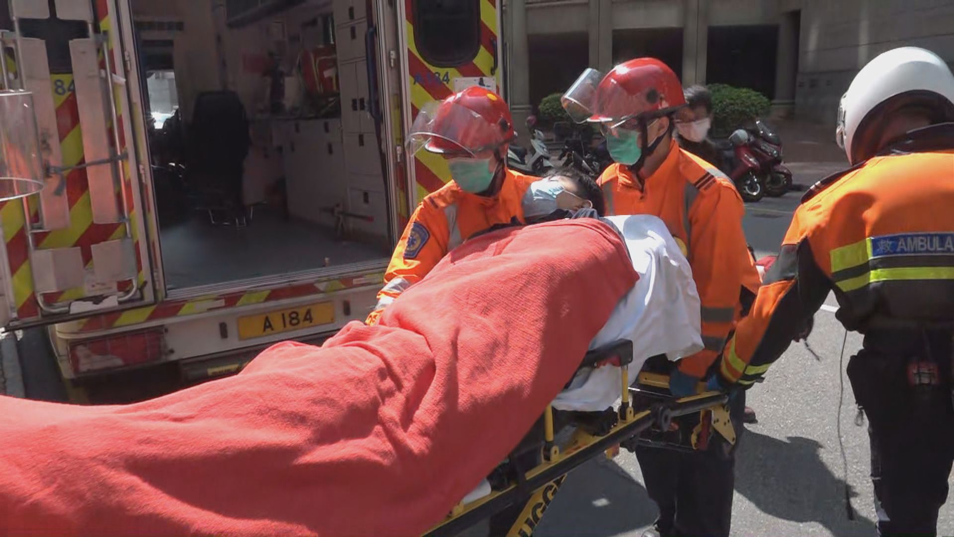 紅磡海逸豪園一名工人墮電梯槽輕傷