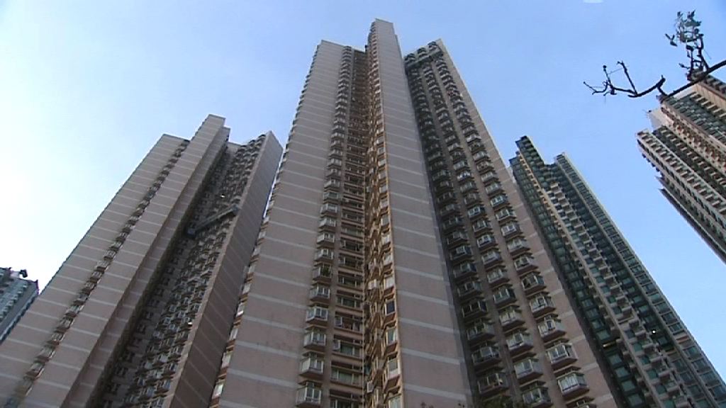 荃灣海灣花園升降機故障兩人傷