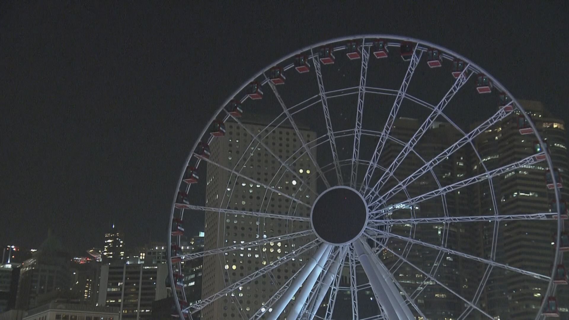 維港兩岸多幢大廈響應「地球一小時」