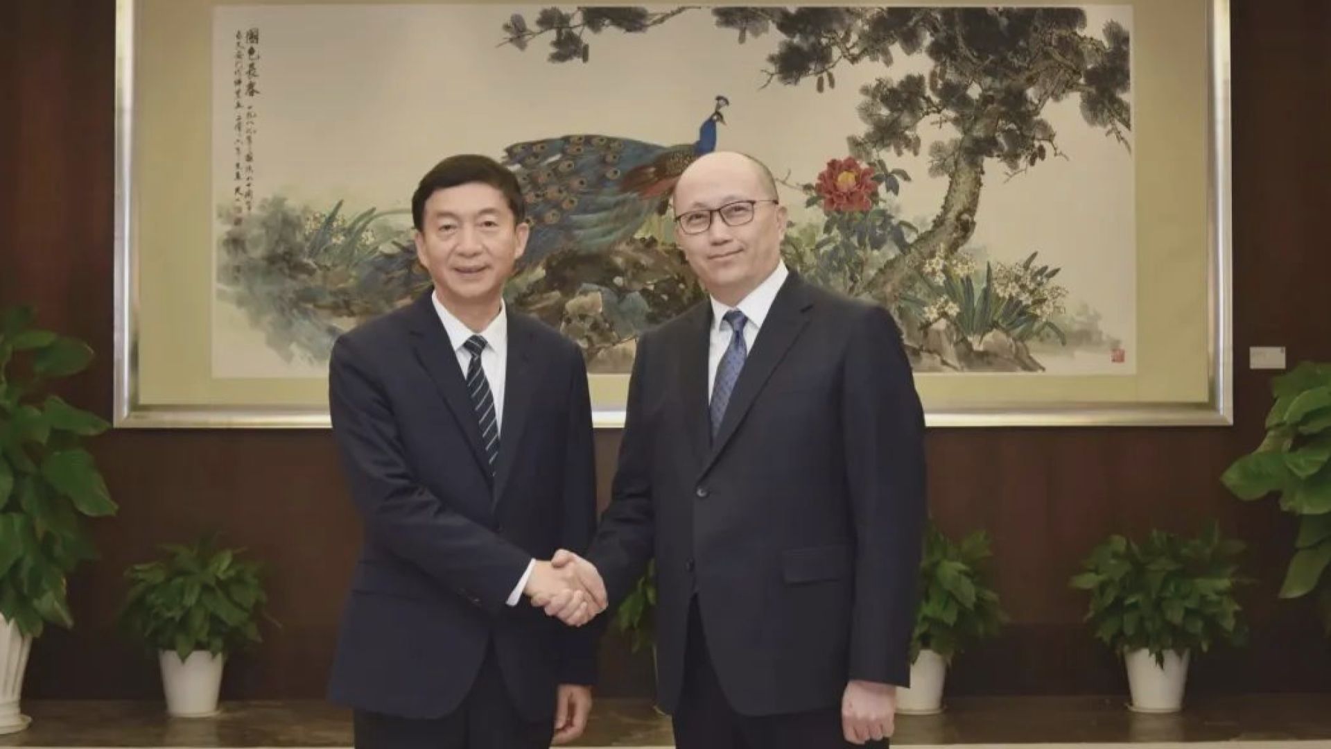 鄭雁雄：定必忠誠履職　擔當作為不辱使命